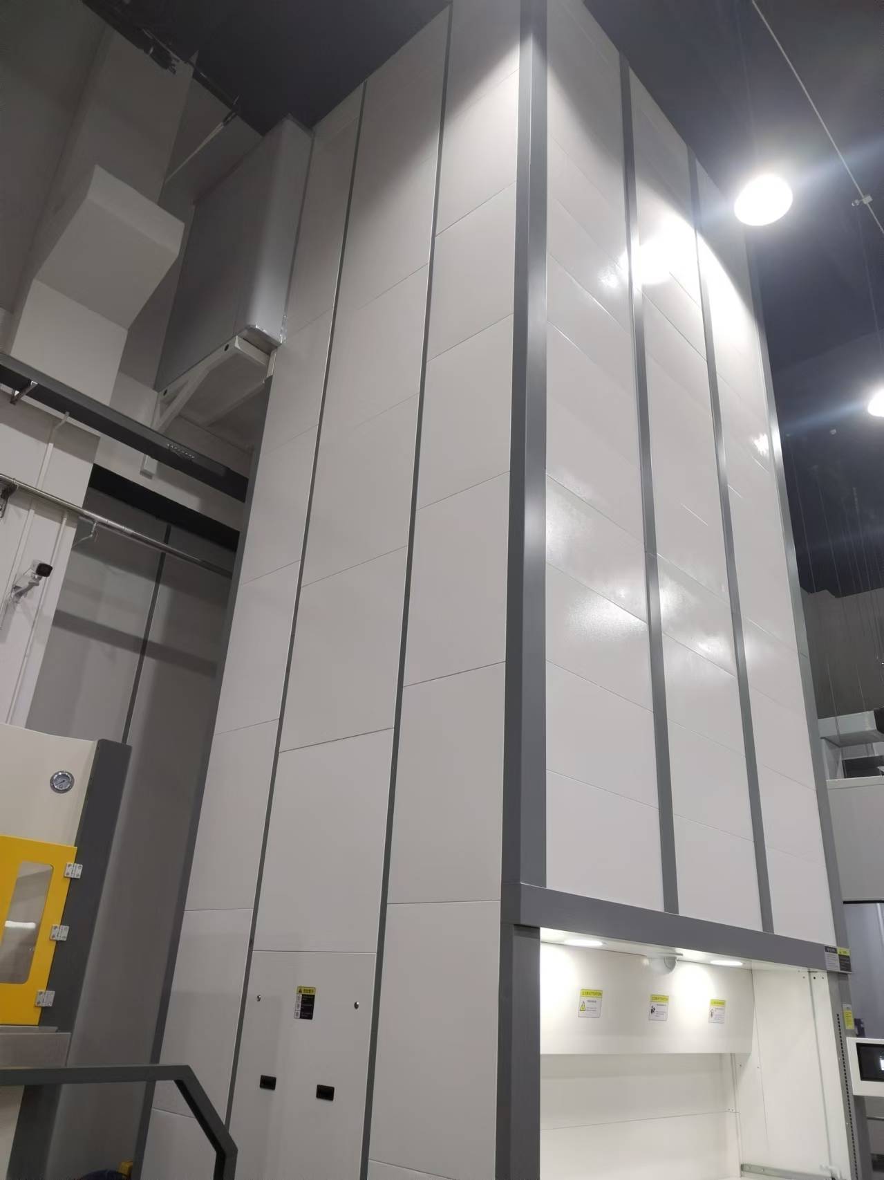 小型车间适合用垂直升降料箱柜吗?选型决策科普